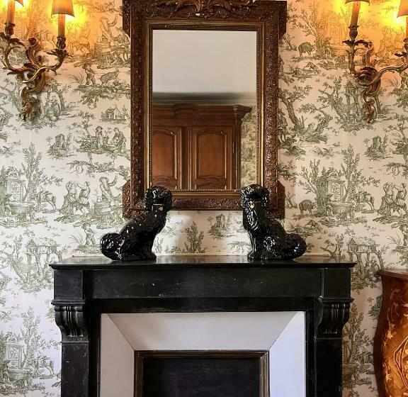 جناح مطلّ علي الحديقة, Château De Picheny