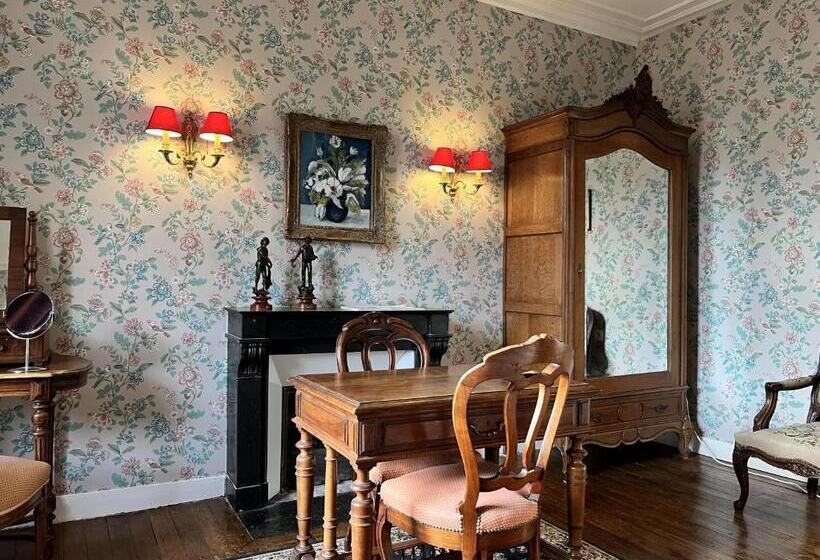 جناح مطلّ علي الحديقة, Château De Picheny