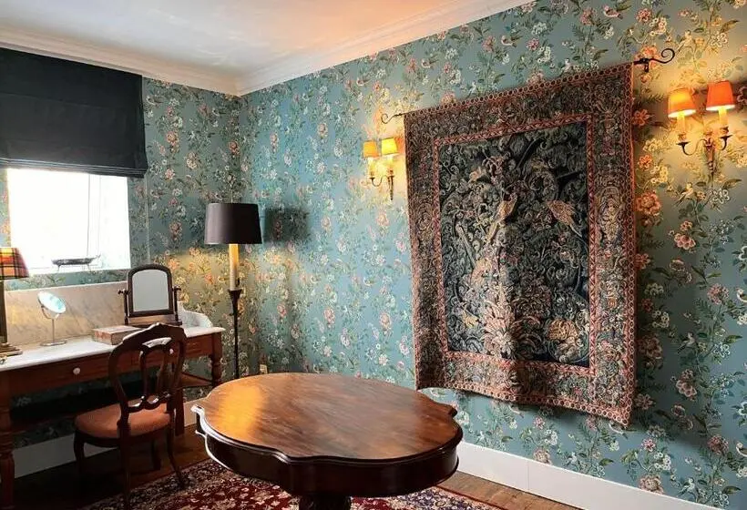 庭の見えるジュニアスイート, Château De Picheny