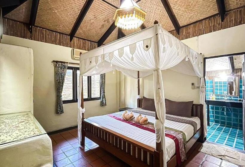 בונגלו משפחתי, Villa Bali Eco Resort, Rayong