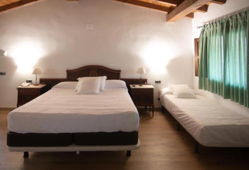 חדר משפחתי, Hospedium Hotel Rural Abadía De Yuste