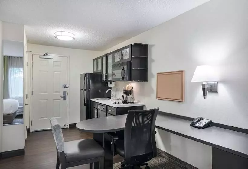 スタンダードスタジオ, Candlewood Suites Lake Mary, An Ihg