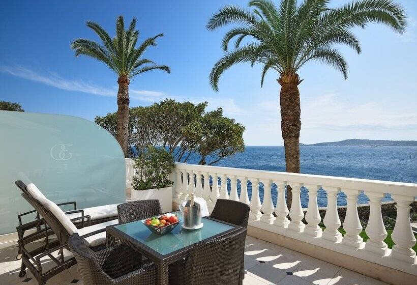 סוויטת ג'וניור, Cap Estel