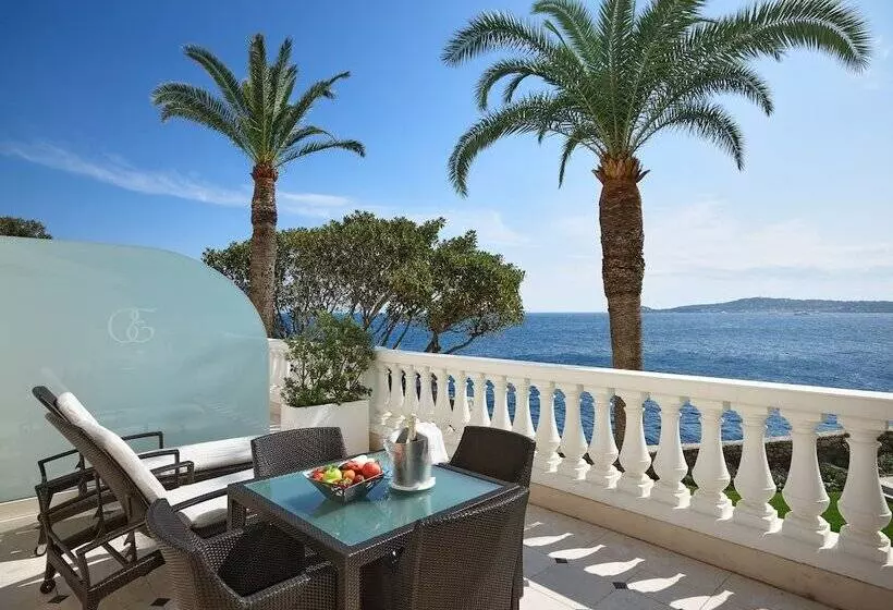 سوییت جونیور, Cap Estel