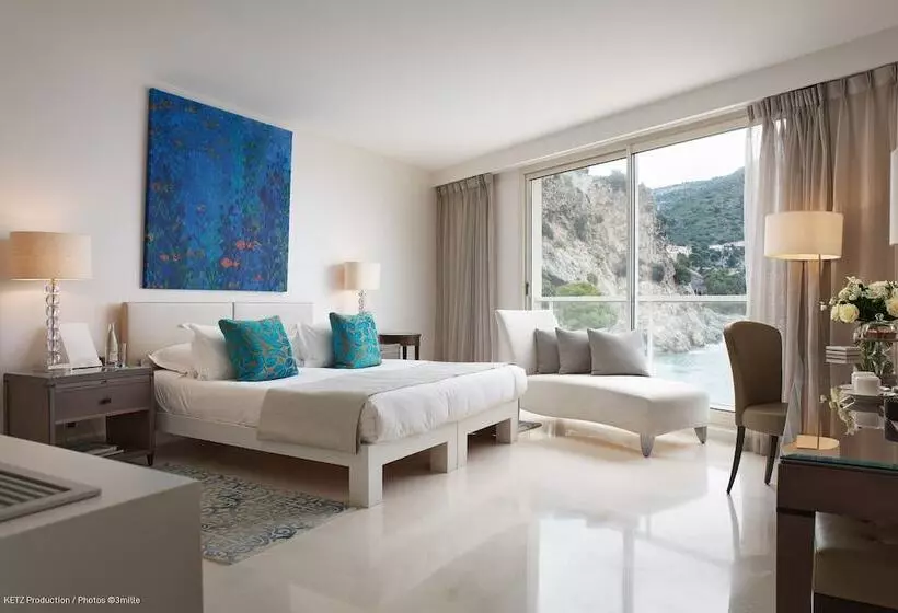 اتاق لوکس با چشم‌انداز دریا, Cap Estel
