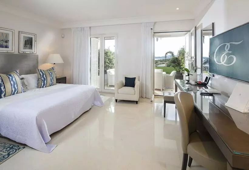 اتاق لوکس با چشم‌انداز دریا, Cap Estel