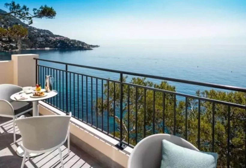سوییت جونیور, Cap Estel
