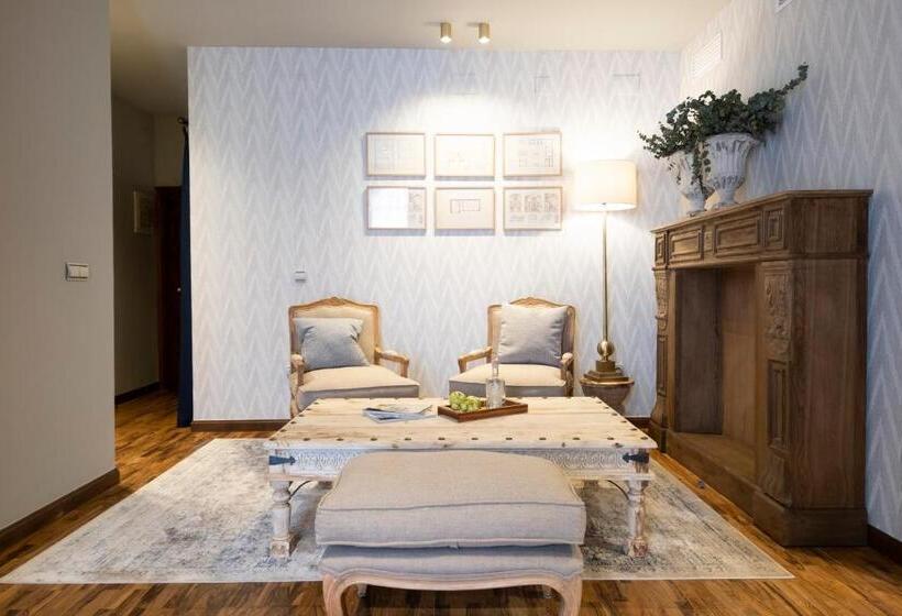 套房, Cetina Palacio De Los Salcedo