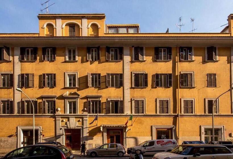 חדר סטנדרט, Crossroad