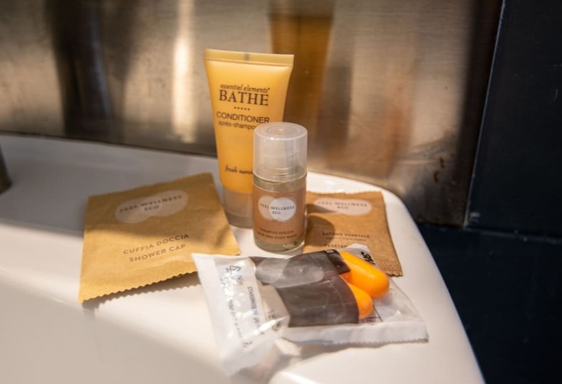 חדר סטנדרט, Crossroad