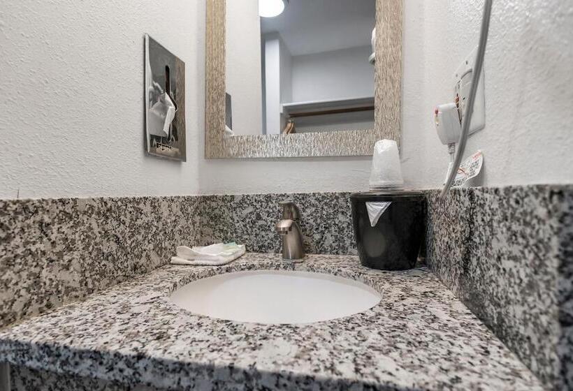 غرفه قياسيه سريرين مزدوجين, Heritage Inn Express Chico