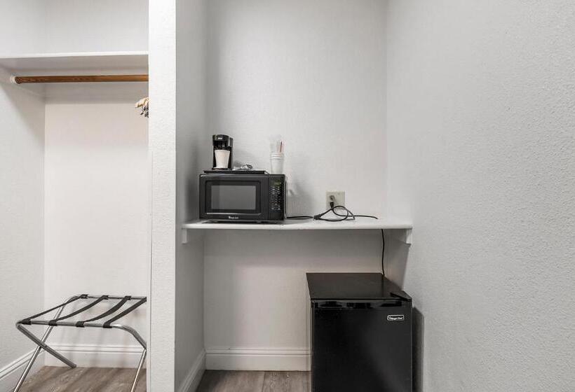 غرفه قياسيه سريرين مزدوجين, Heritage Inn Express Chico