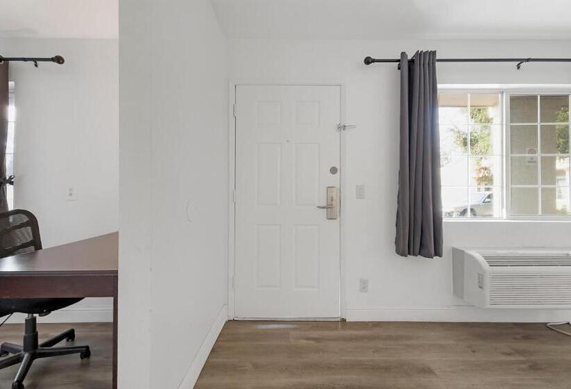 جناح, Heritage Inn Express Chico