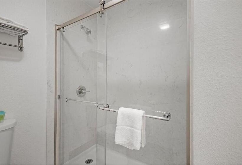 스위트, Heritage Inn Express Chico