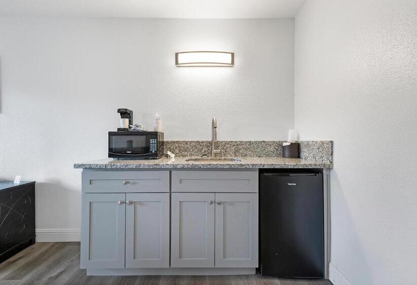 جناح, Heritage Inn Express Chico