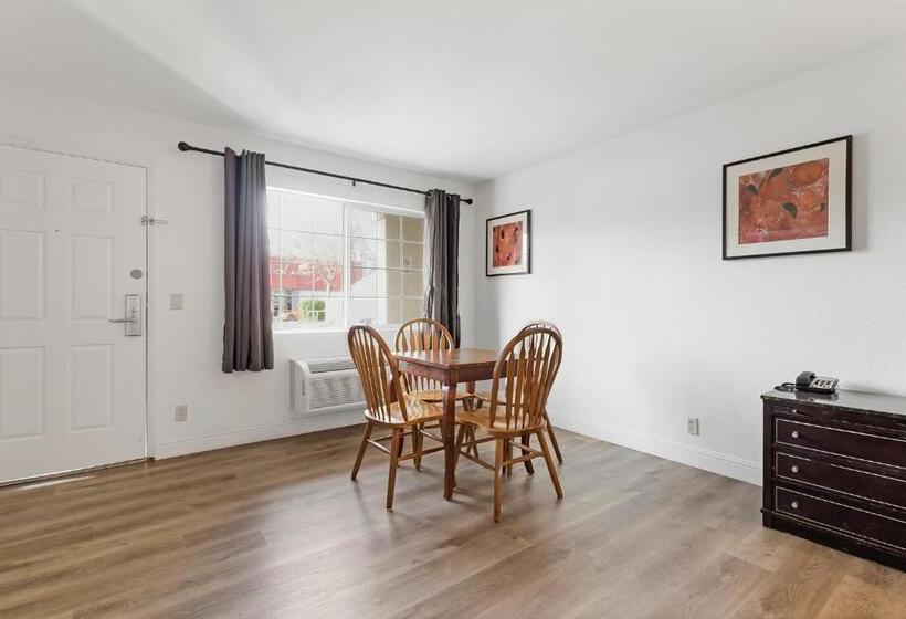 جناح, Heritage Inn Express Chico