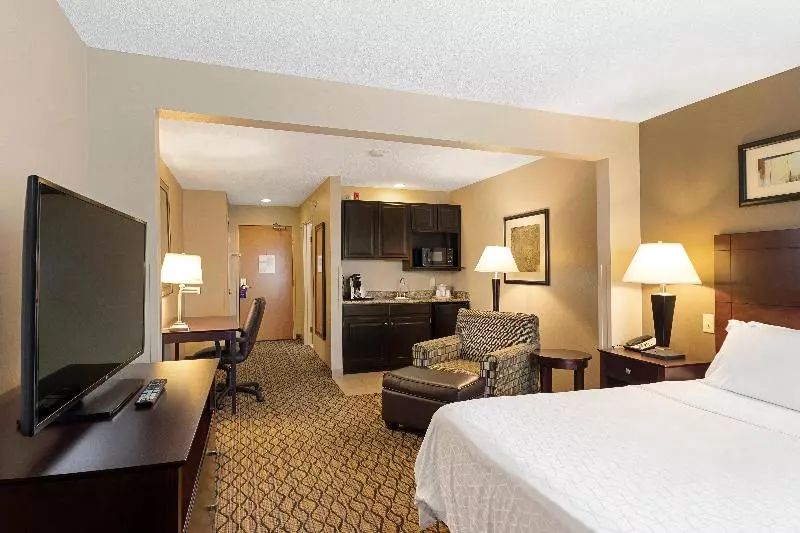 Executive-huone King-vuode, Holiday Inn Express Bloomington West, An Ihg