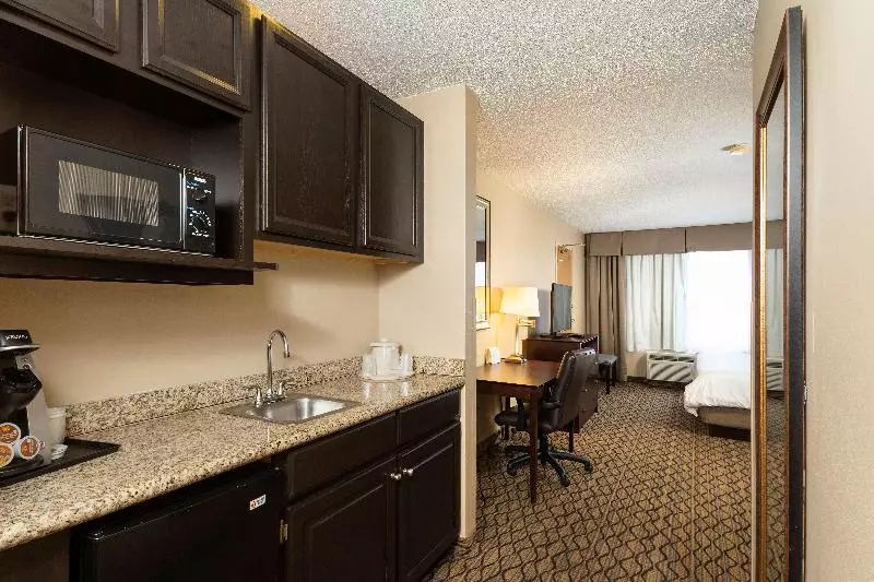 Executive-huone King-vuode, Holiday Inn Express Bloomington West, An Ihg