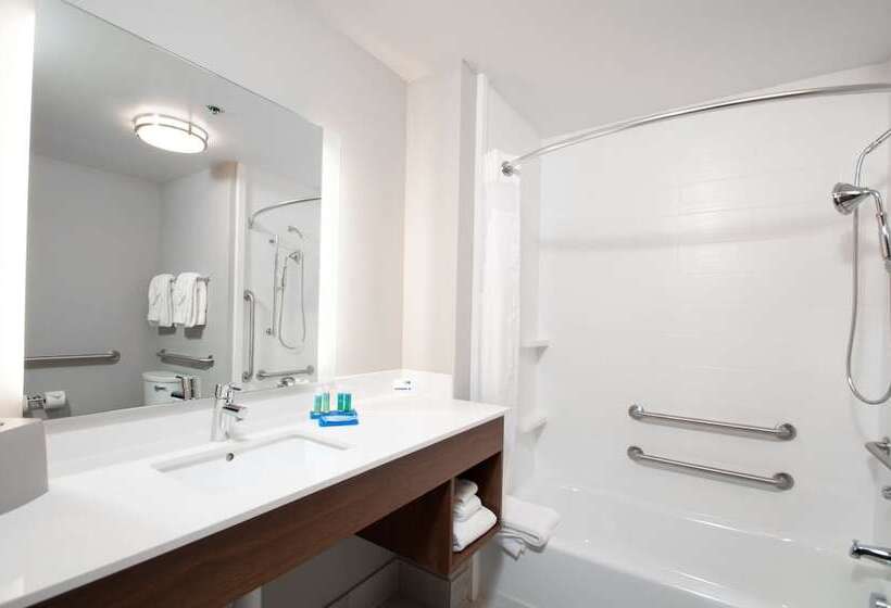 Люкс Адаптированный для Инвалидов, Holiday Inn Express Quantico   Stafford, An Ihg