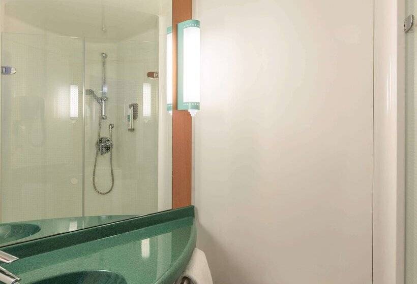 Номер Стандарт Двуспальная Кровать, Ibis Besançon Centre La City