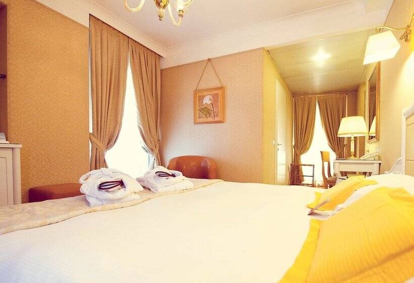 اتاق سوپریور با چشم‌انداز, Mercure Milano Centro