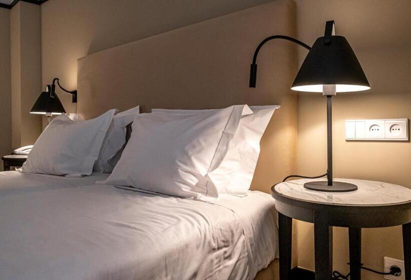 غرفة كلاسيكية, Octant Lousa