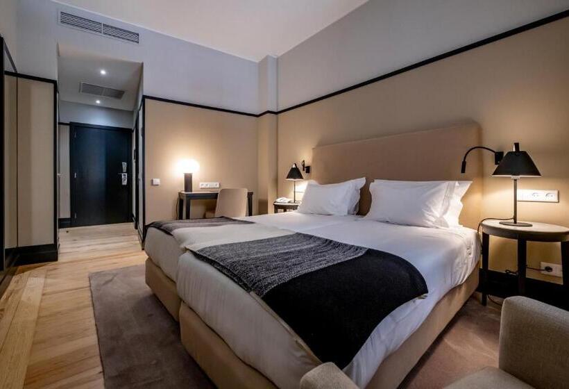 غرفة سوبيريور, Octant Lousa