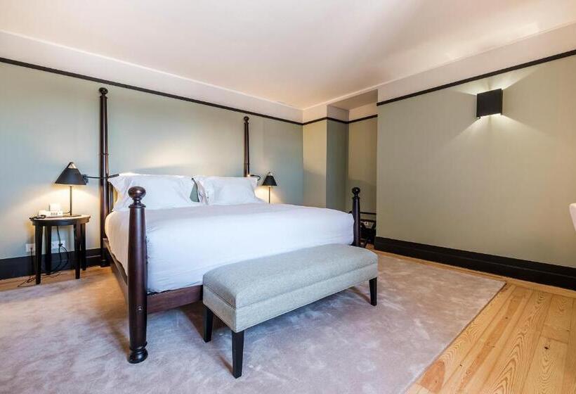 غرفة ديلوكس, Octant Lousa