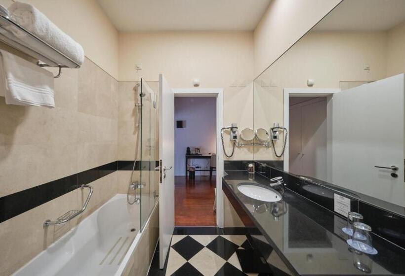 جناح سوبيريور, Octant Lousa