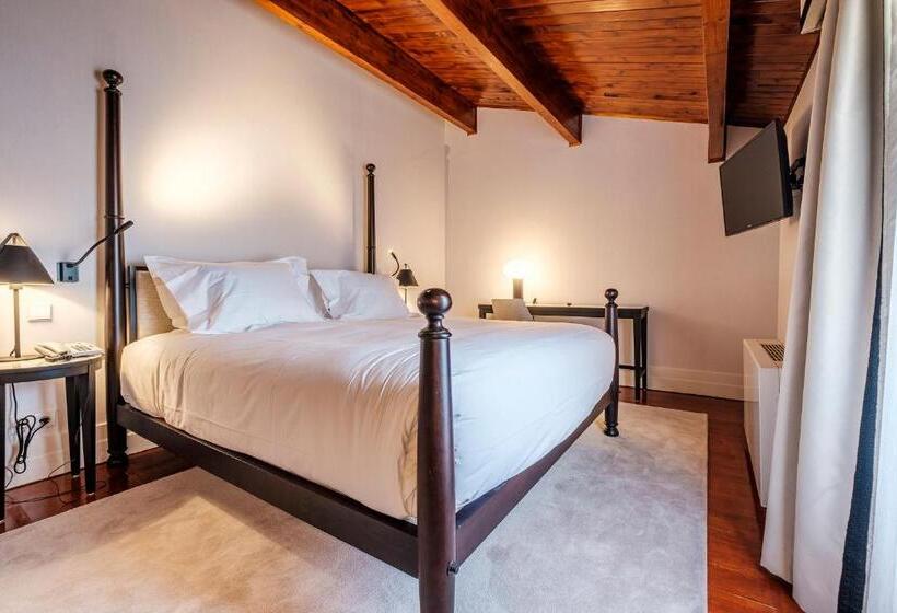 جناح سوبيريور, Octant Lousa