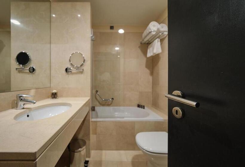 جناح, Octant Lousa