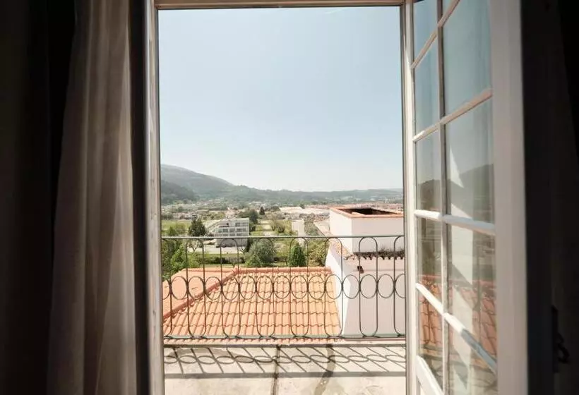 Deluxe Room Mountain View, Octant Lousa