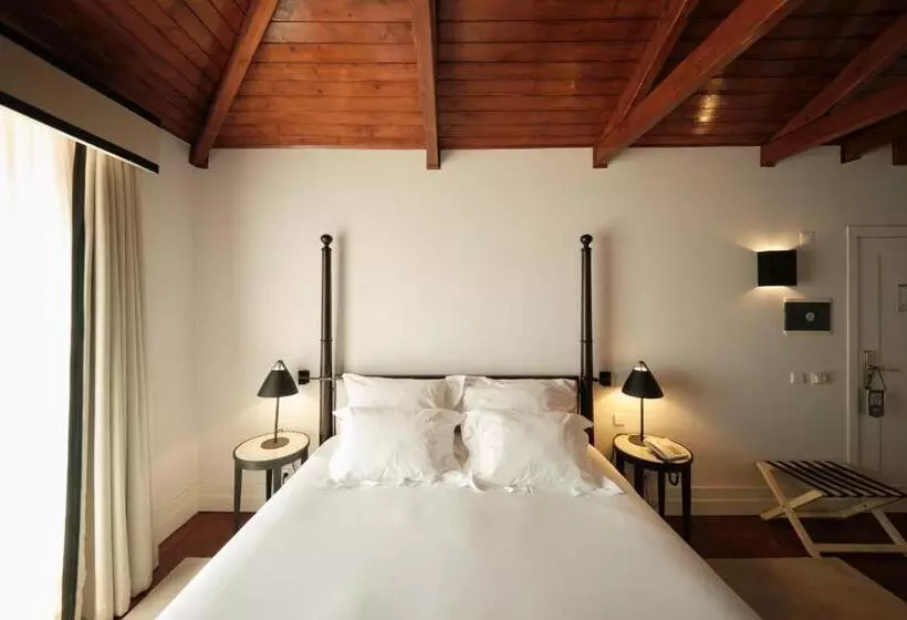 Deluxe Room Mountain View, Octant Lousa