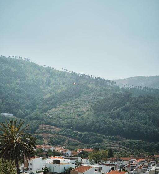 غرفة ديلوكس مطلة على الجبل, Octant Lousa