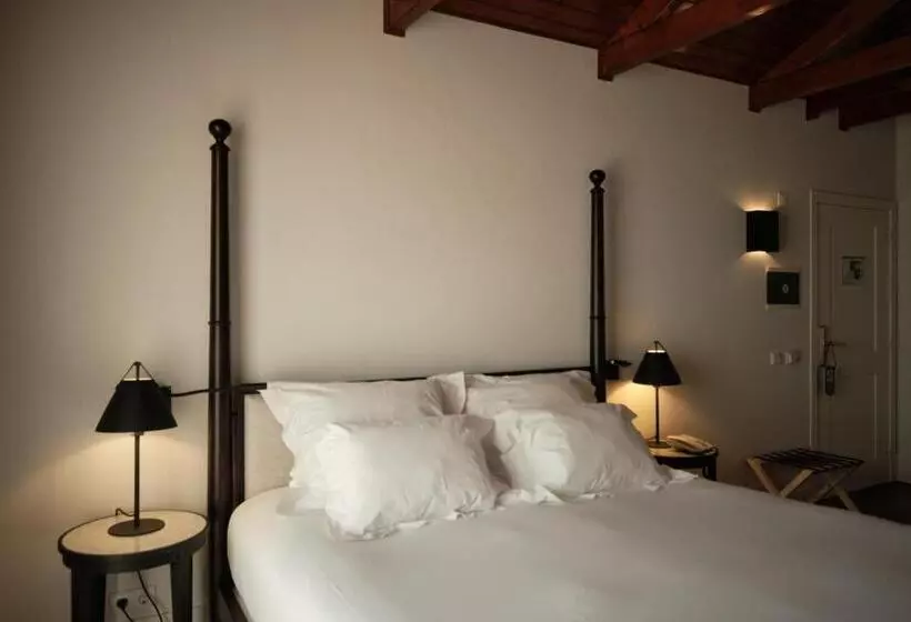 Deluxe Room Mountain View, Octant Lousa