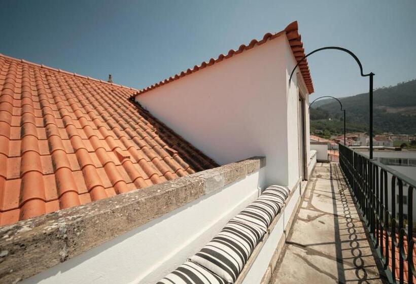 غرفة ديلوكس مطلة على الجبل, Octant Lousa