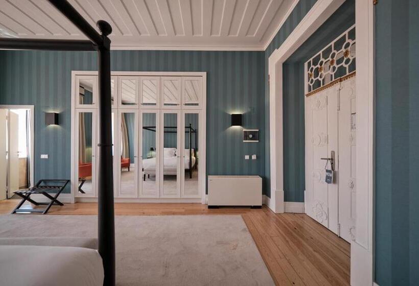 غرفة بريميوم, Octant Lousa