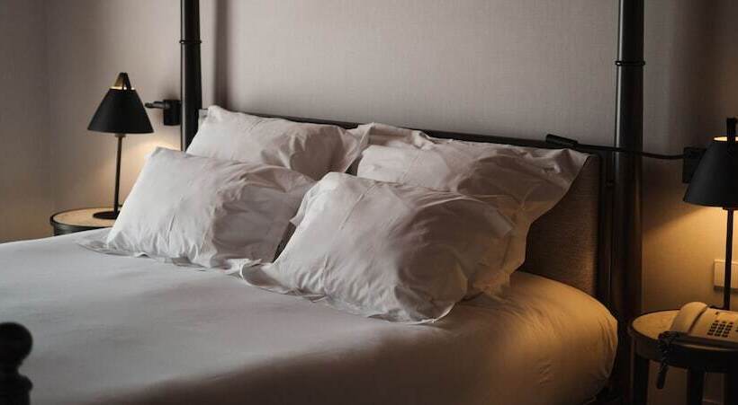 غرفة ديلوكس, Octant Lousa