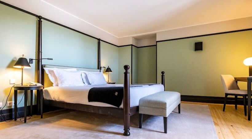 غرفة ديلوكس, Octant Lousa