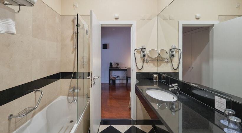 جناح سوبيريور, Octant Lousa