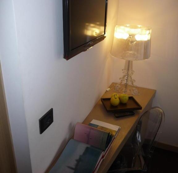 스탠다드 싱글 룸, Paris