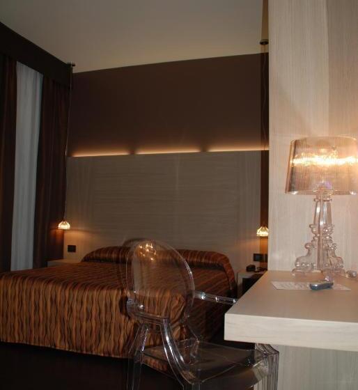 스탠다드 룸, Paris