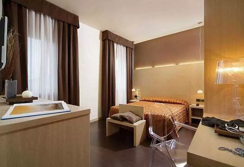 اتاق استاندارد چهار تخته, Paris