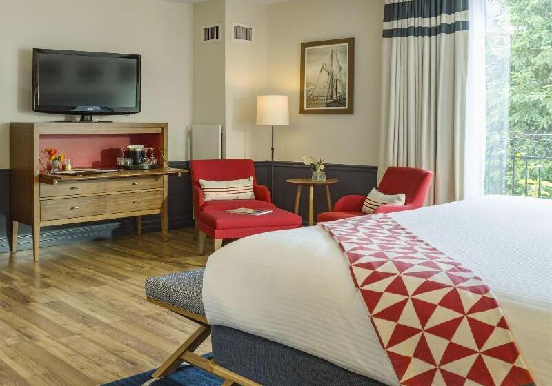 デラックスルーム, Portland Harbor