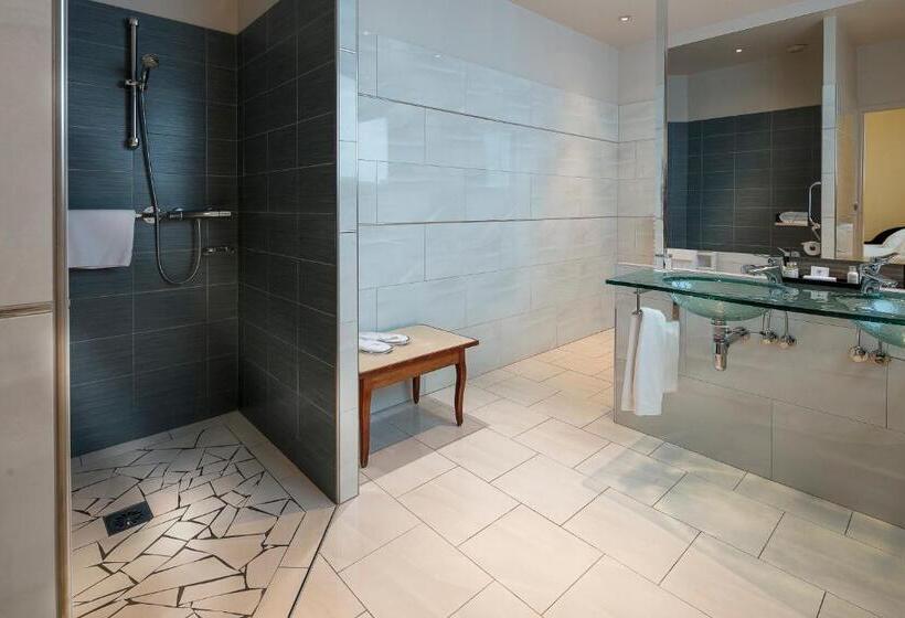 סוויטת ג'וניור, Relais De La Poste