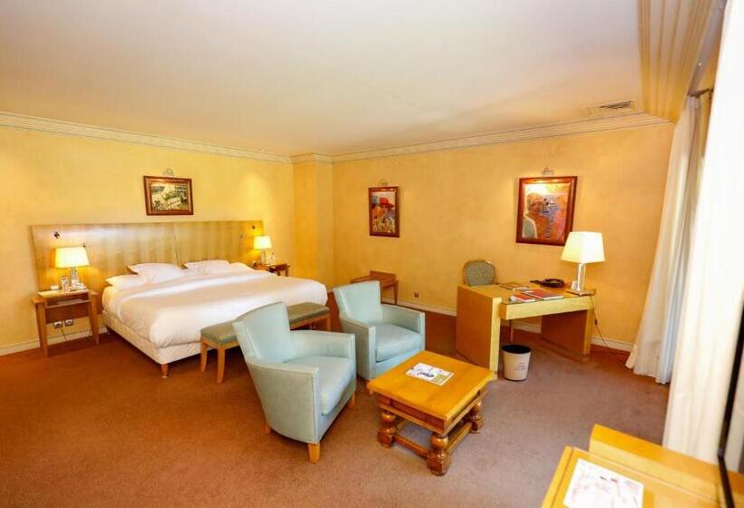 סוויטת ג'וניור, Relais De La Poste