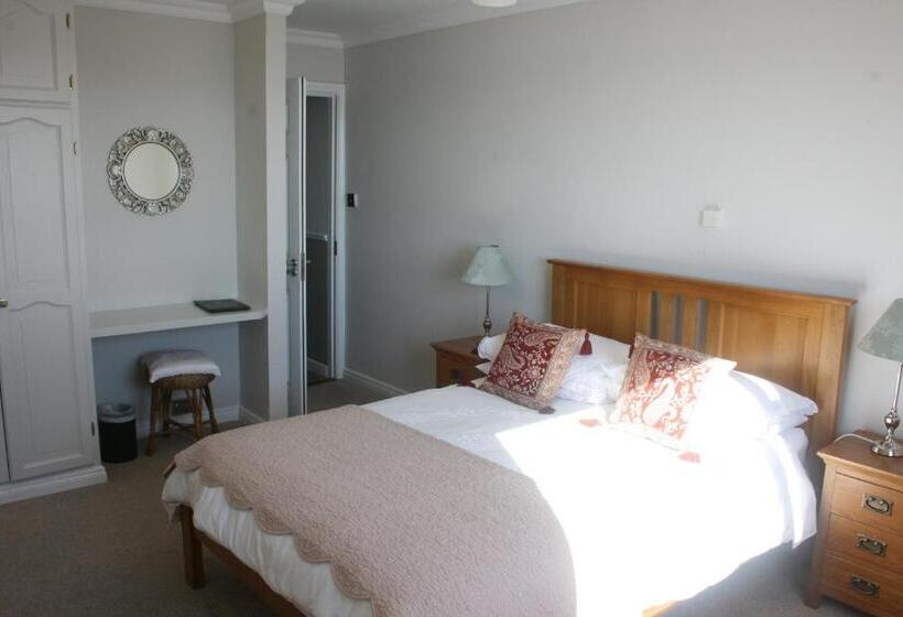 デラックスルーム, Roundstone House