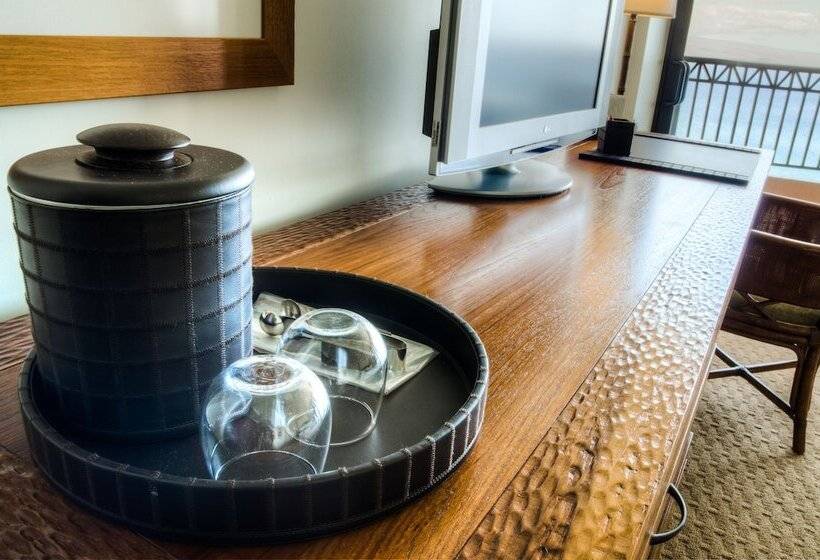 חדר דלוקס נוף לים, Royal Lahaina Resort & Bungalows