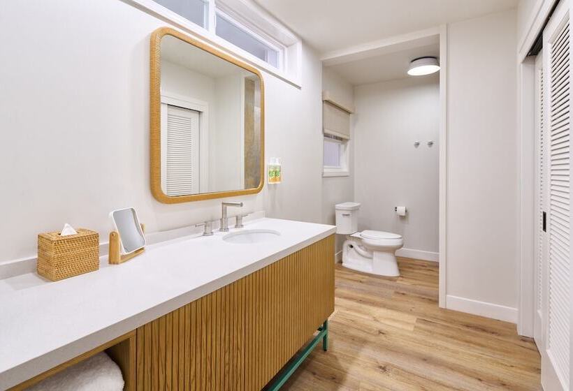 בקתה דלוקס, Royal Lahaina Resort & Bungalows