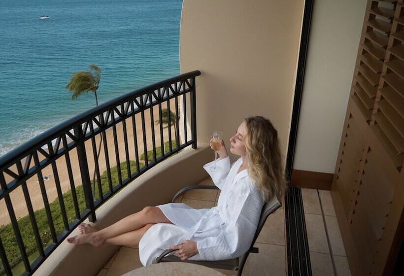 חדר סטנדרט מיטה זוגית נוף לים, Royal Lahaina Resort & Bungalows